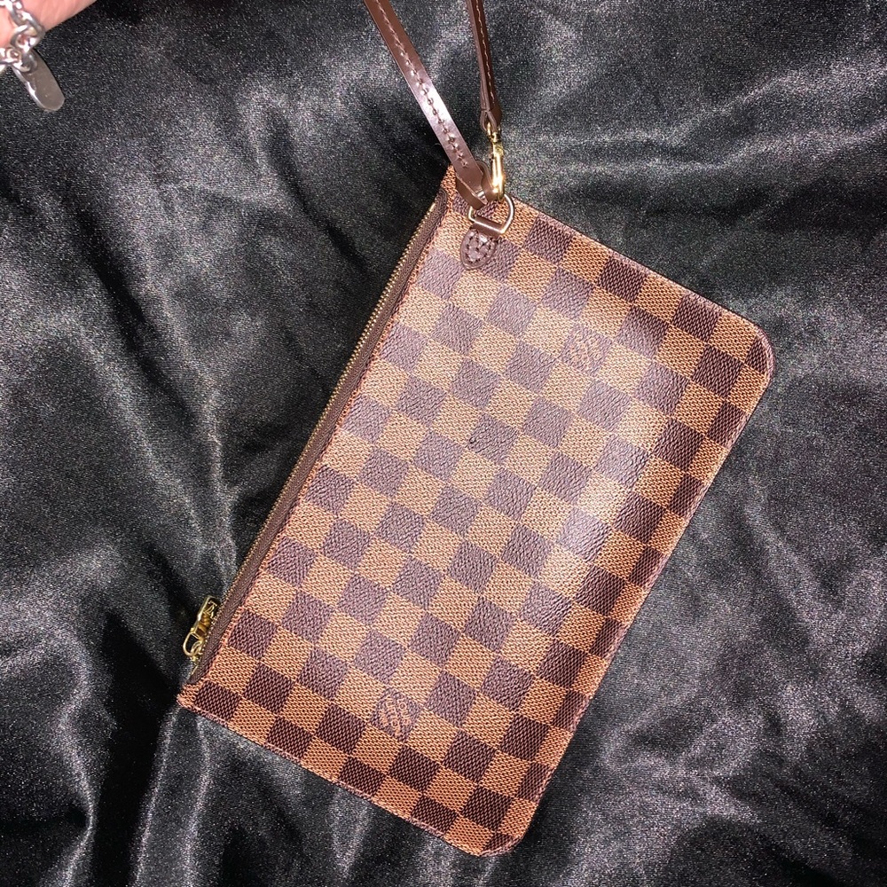 Authentic Neverfull Louis Vuitton pouchette damier ebene